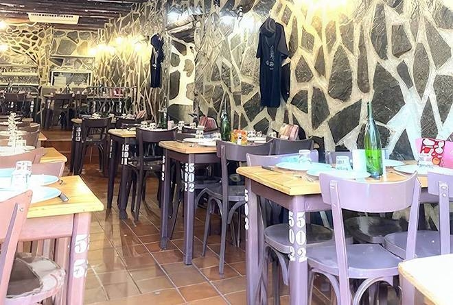 Restaurant Anduze - Terrasse, viande, grillade et soleil - restaurant Traditionnel ANDUZE